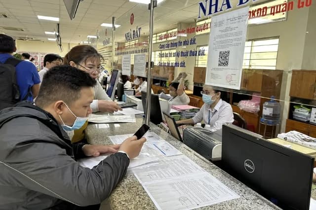 TPHCM: Thị trường BĐS 'hạ nhiệt', cắt lỗ cũng khó